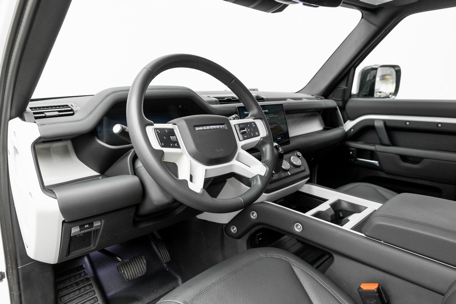 Land Rover Defender S 2025