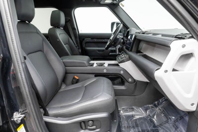 Land Rover Defender S 2025