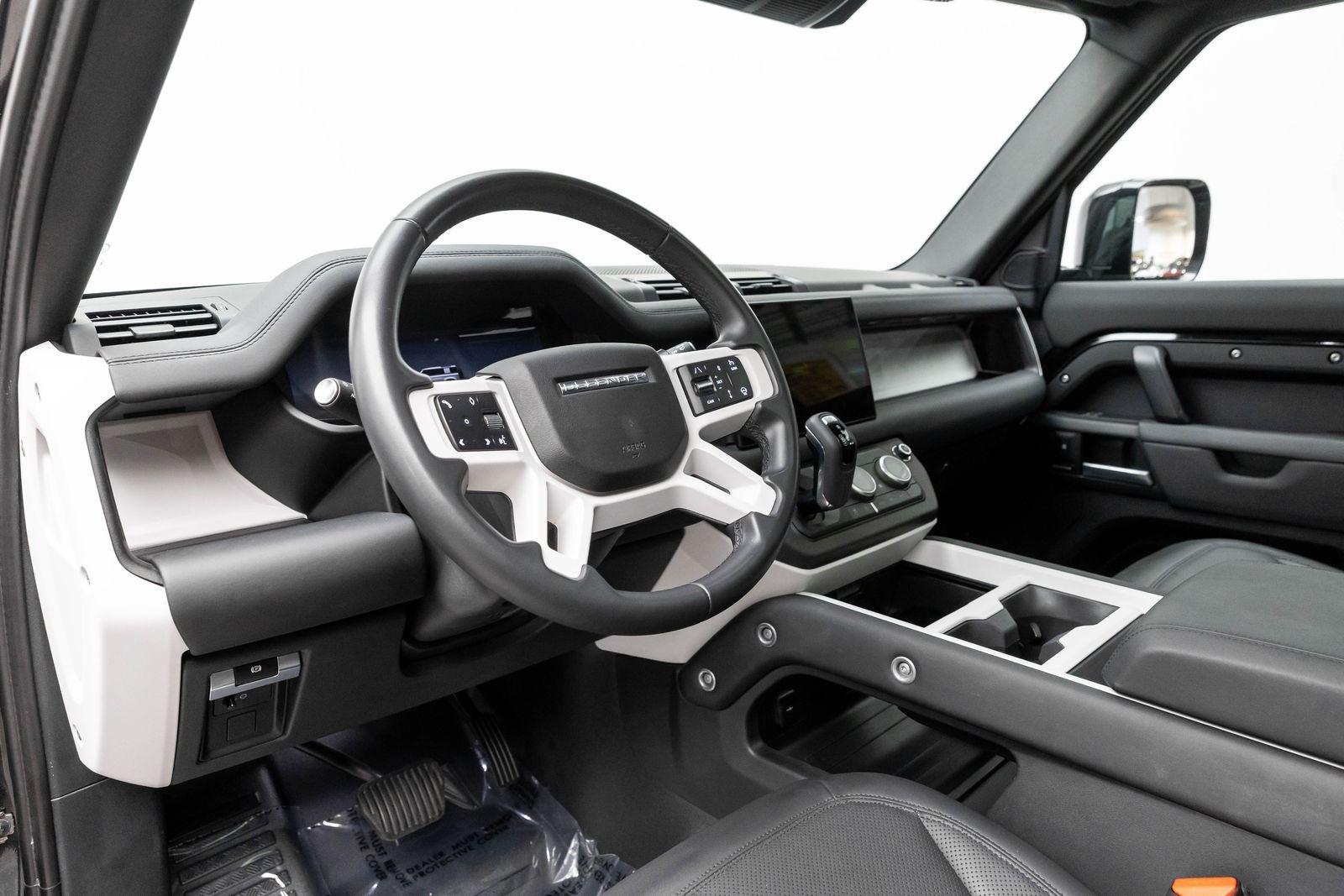 Land Rover Defender S 2025