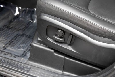 Land Rover Defender S 2025