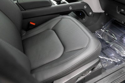 Land Rover Defender S 2025