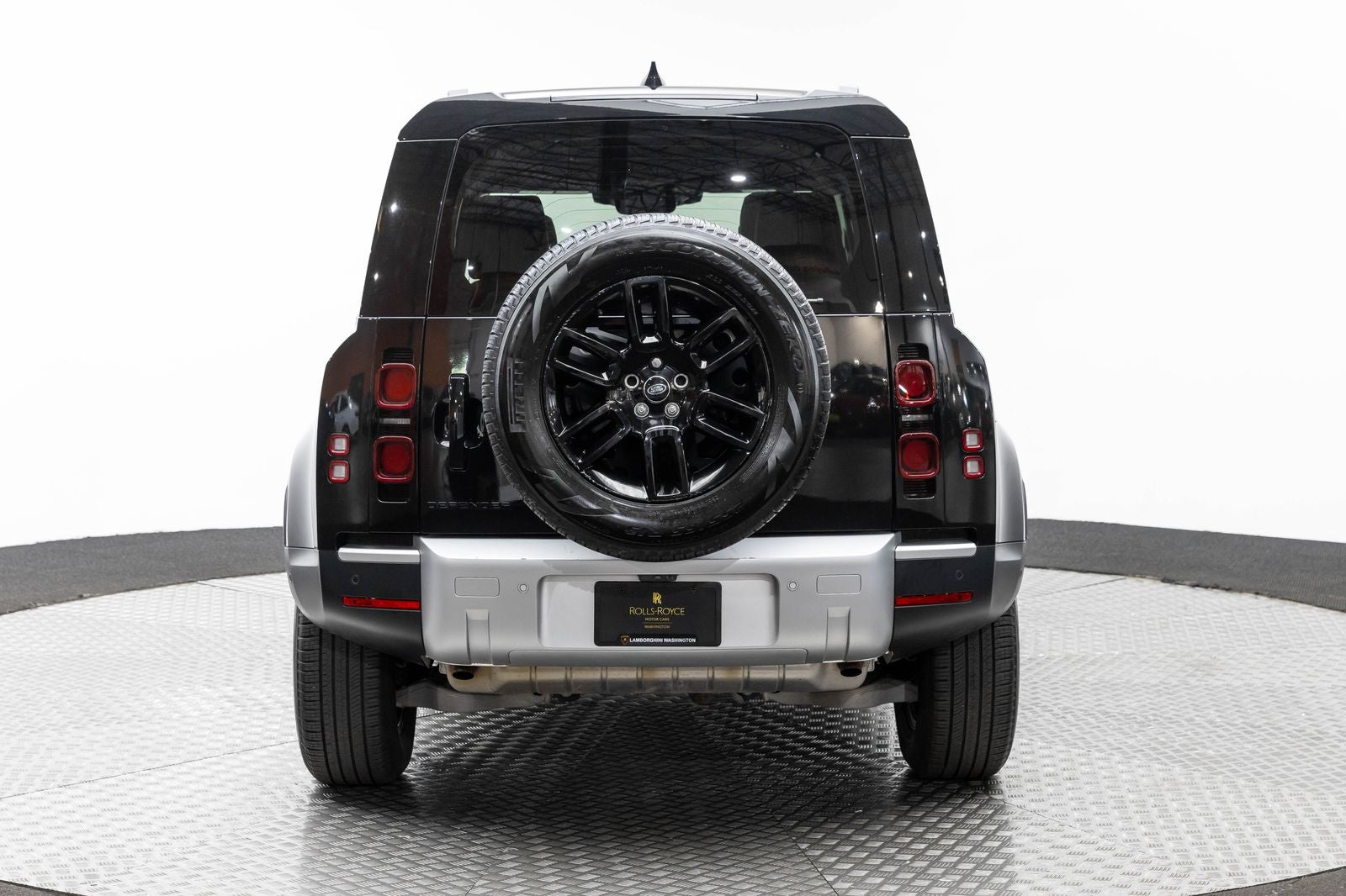 Land Rover Defender S 2025