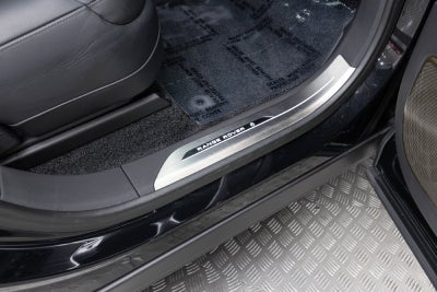 Land Rover Range Rover SV 2025