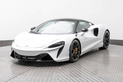 McLaren Artura Coupé 2023