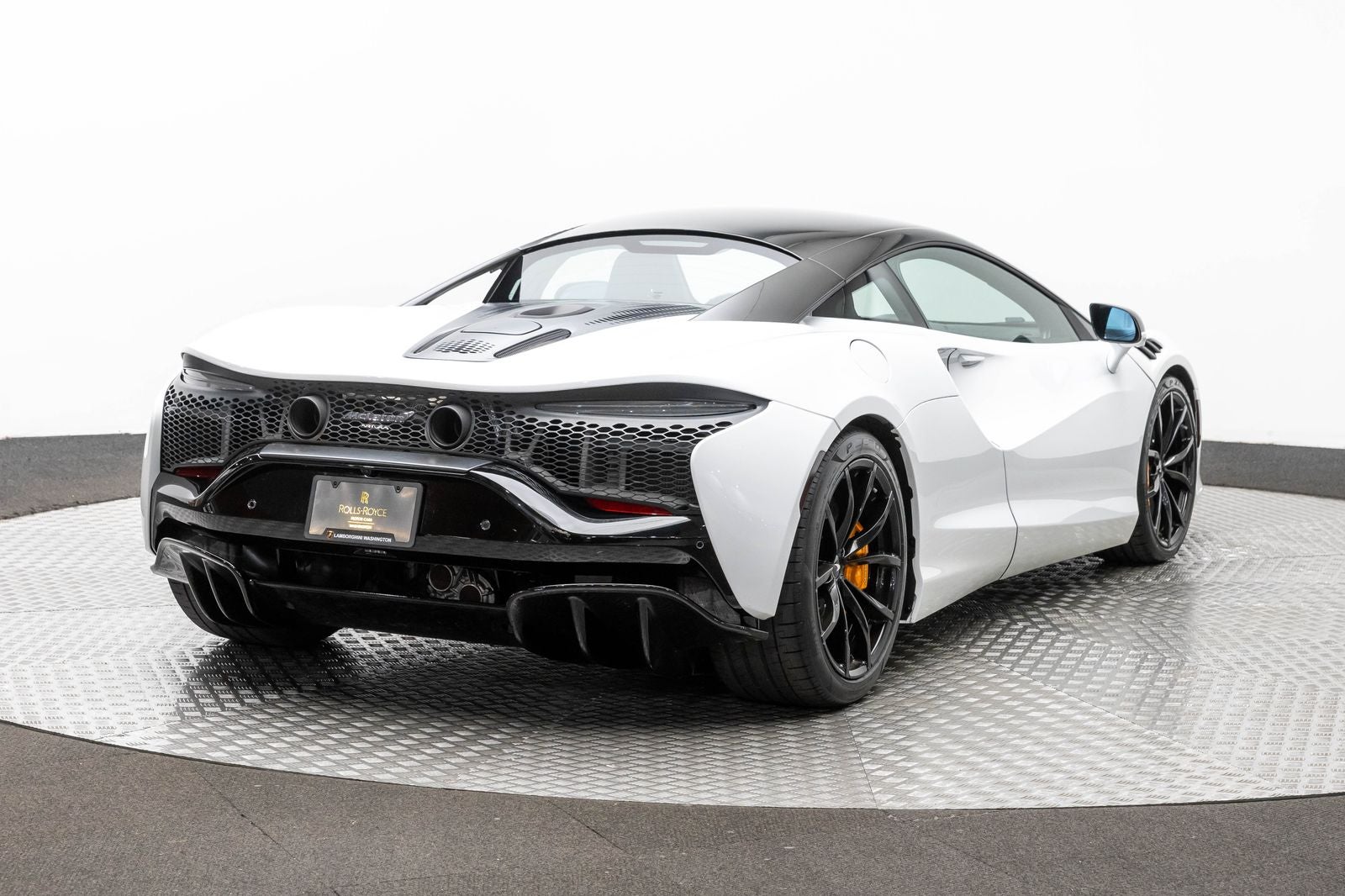 McLaren Artura Coupé 2023