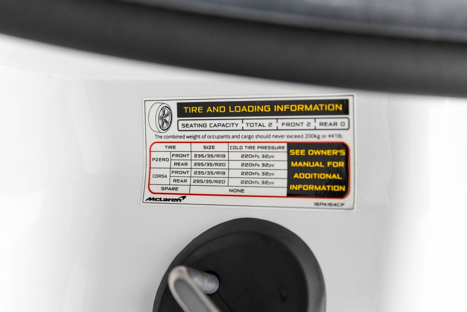 McLaren Artura Coupé 2023