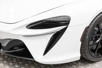 McLaren Artura Coupé 2023