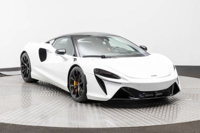 McLaren Artura Coupé 2023