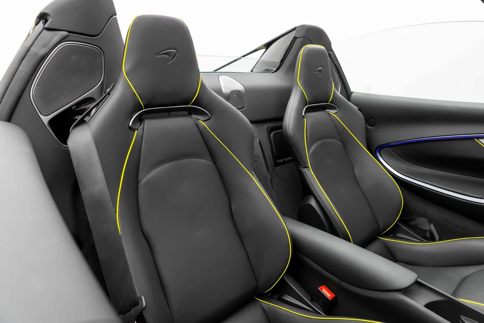 2025 McLaren Artura Spider