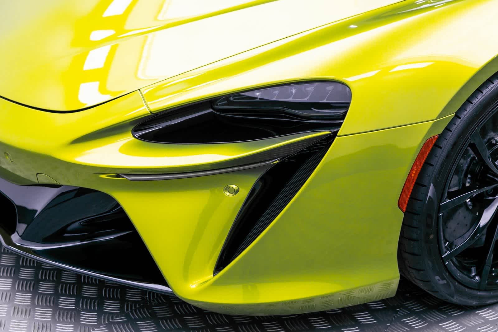 2025 McLaren Artura Spider