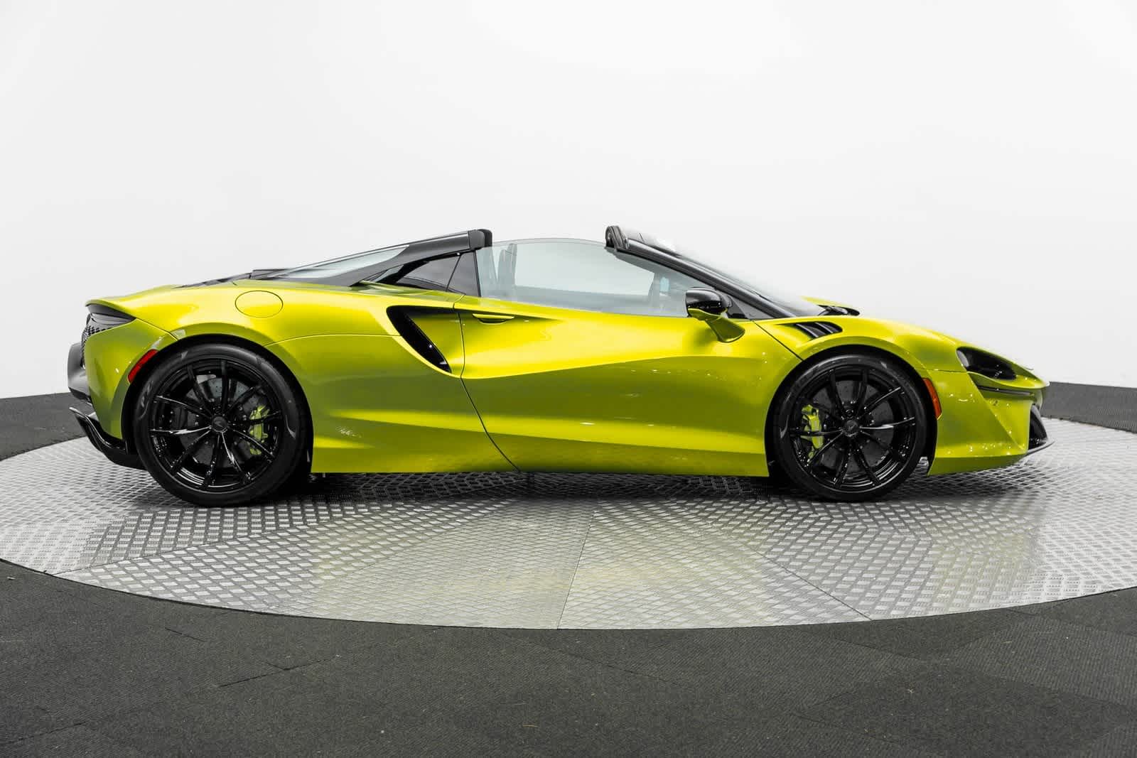 2025 McLaren Artura Spider