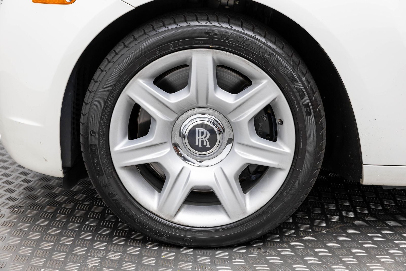 Rolls-Royce Ghost de 4 puertas de 2011