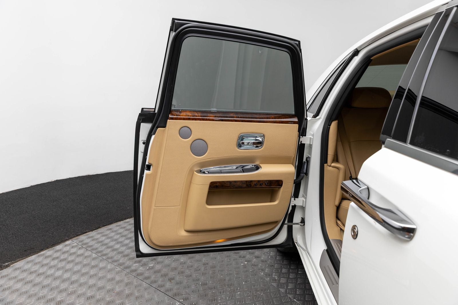 Rolls-Royce Ghost de 4 puertas de 2011