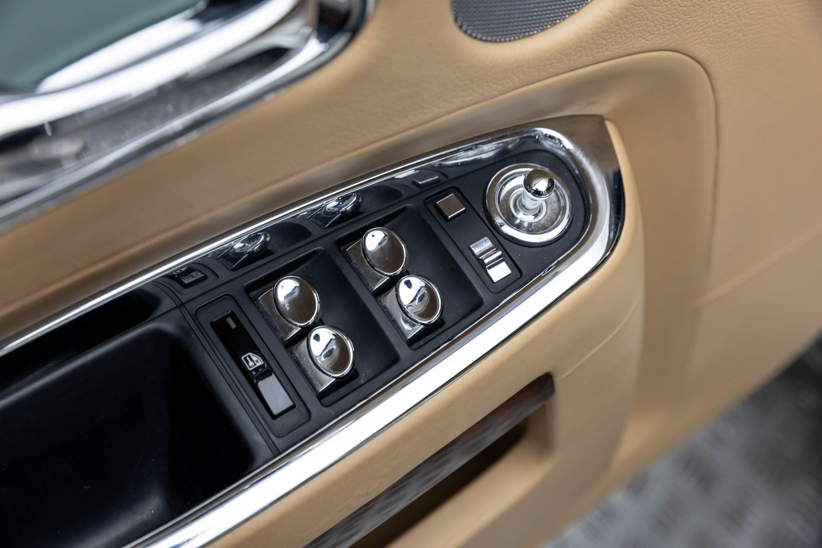 Rolls-Royce Ghost de 4 puertas de 2011