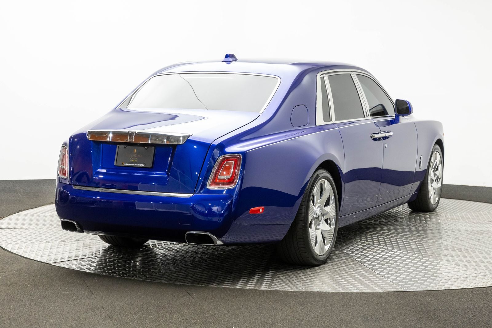 Rolls-Royce Phantom Sedán 2023