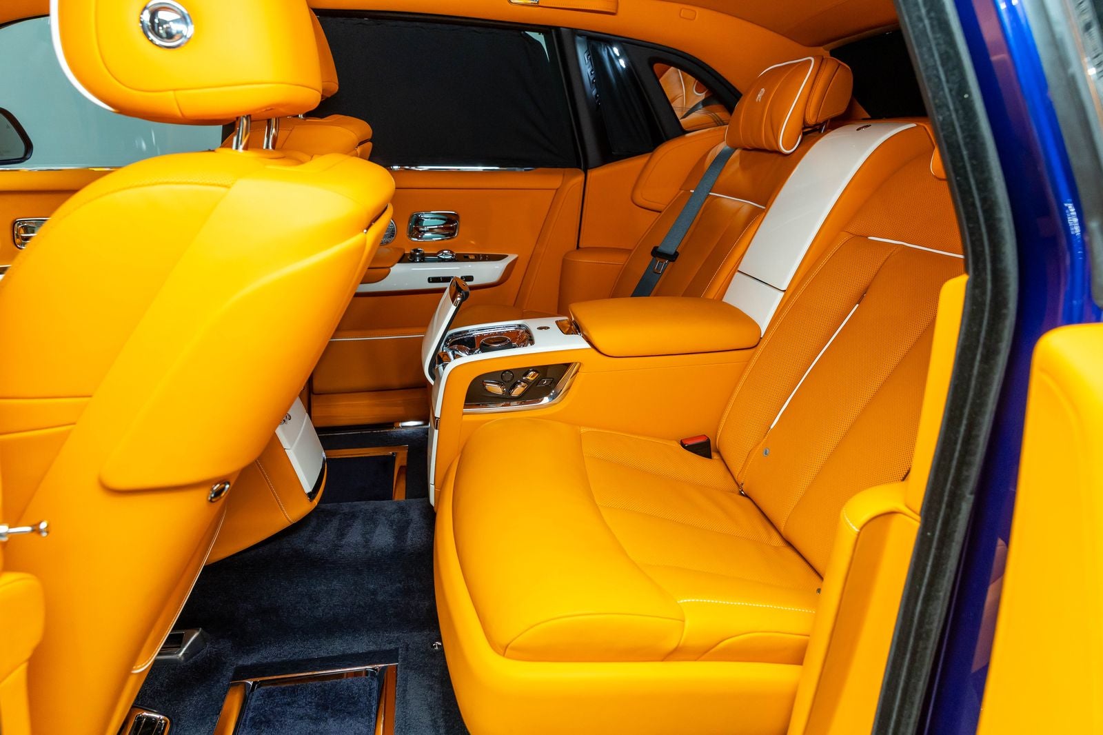 Rolls-Royce Phantom Sedán 2023