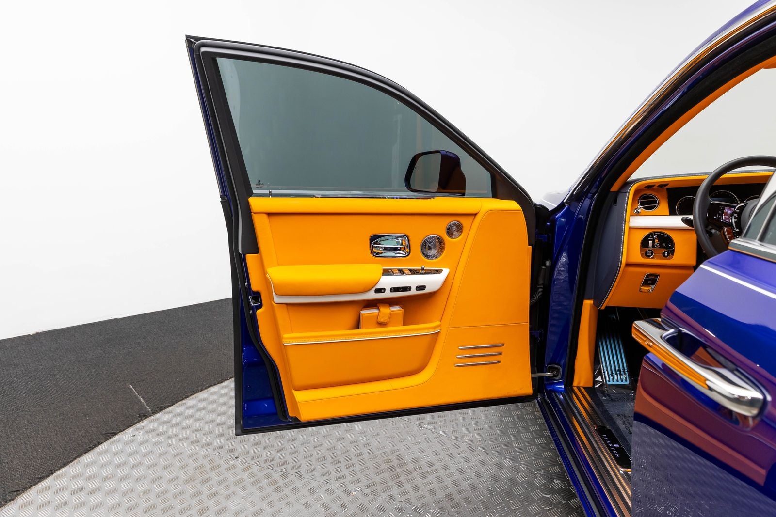 Rolls-Royce Phantom Sedán 2023