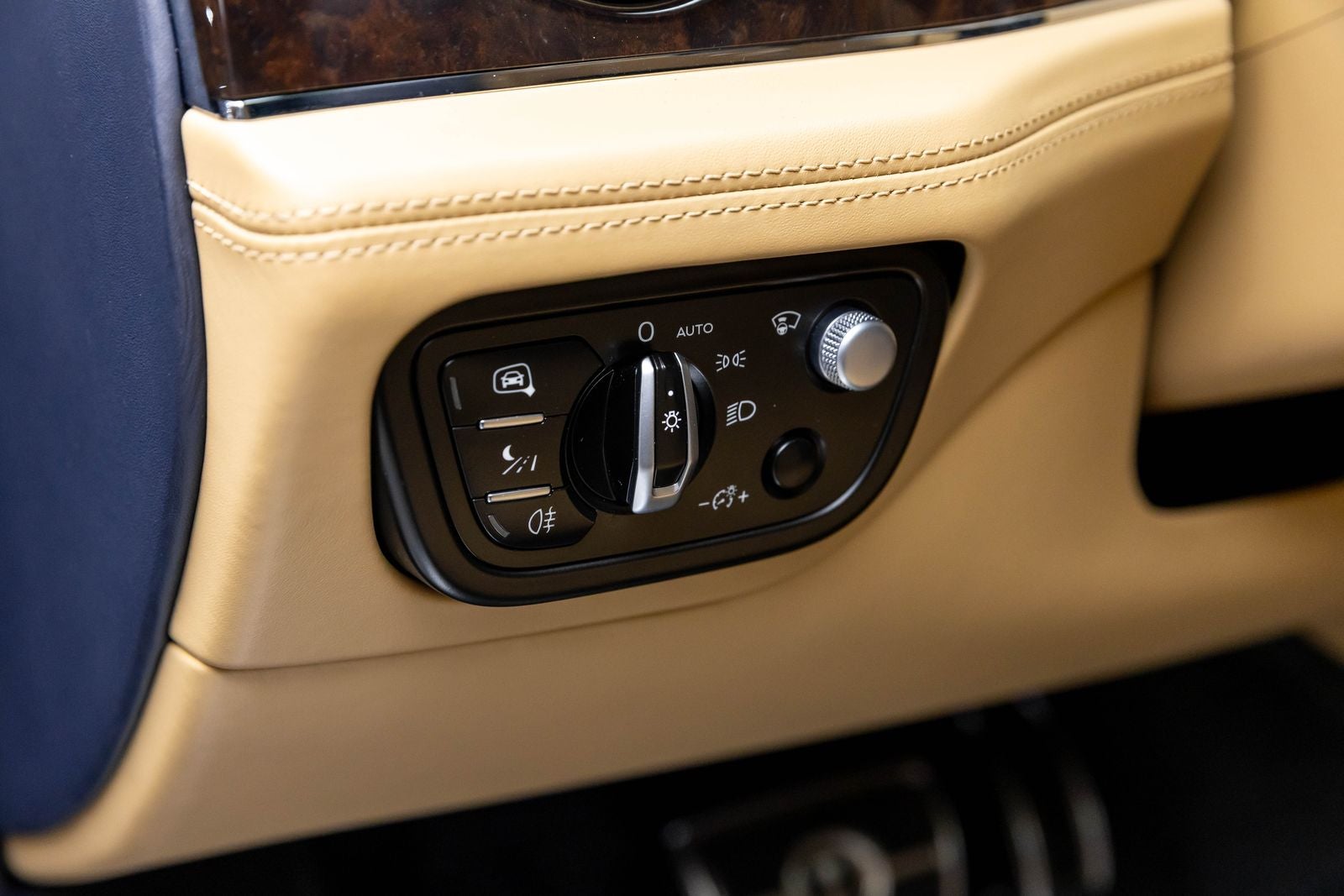 Bentley Bentayga V8 2021