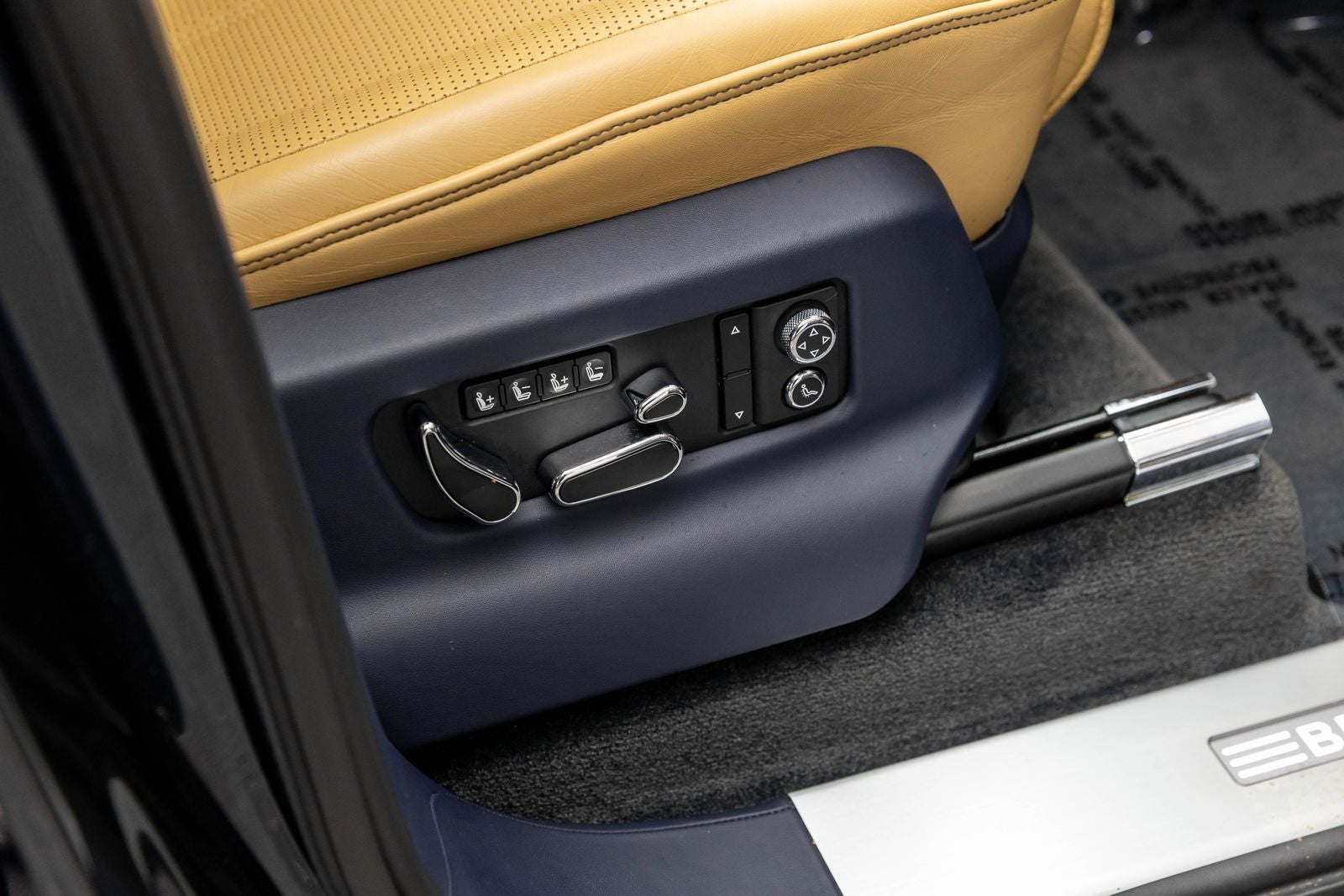 Bentley Bentayga V8 2021