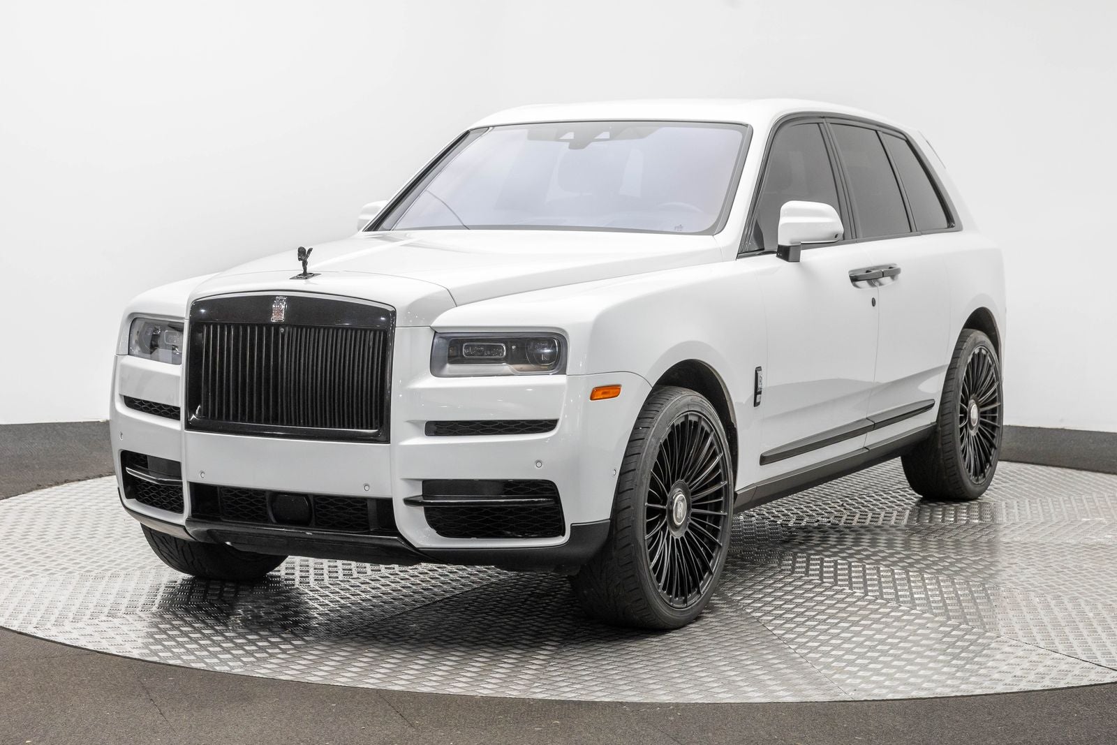Rolls-Royce Cullinan SUV 2020