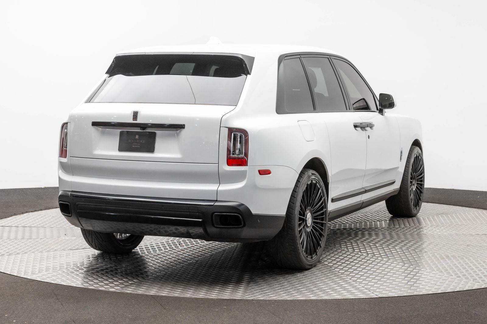 Rolls-Royce Cullinan SUV 2020