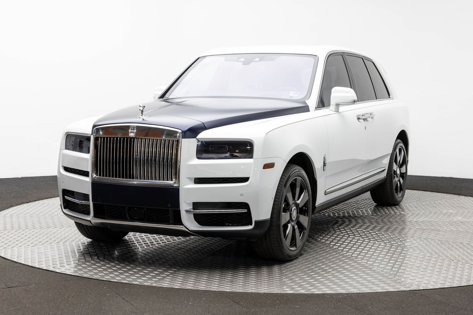 Rolls-Royce Cullinan SUV 2023