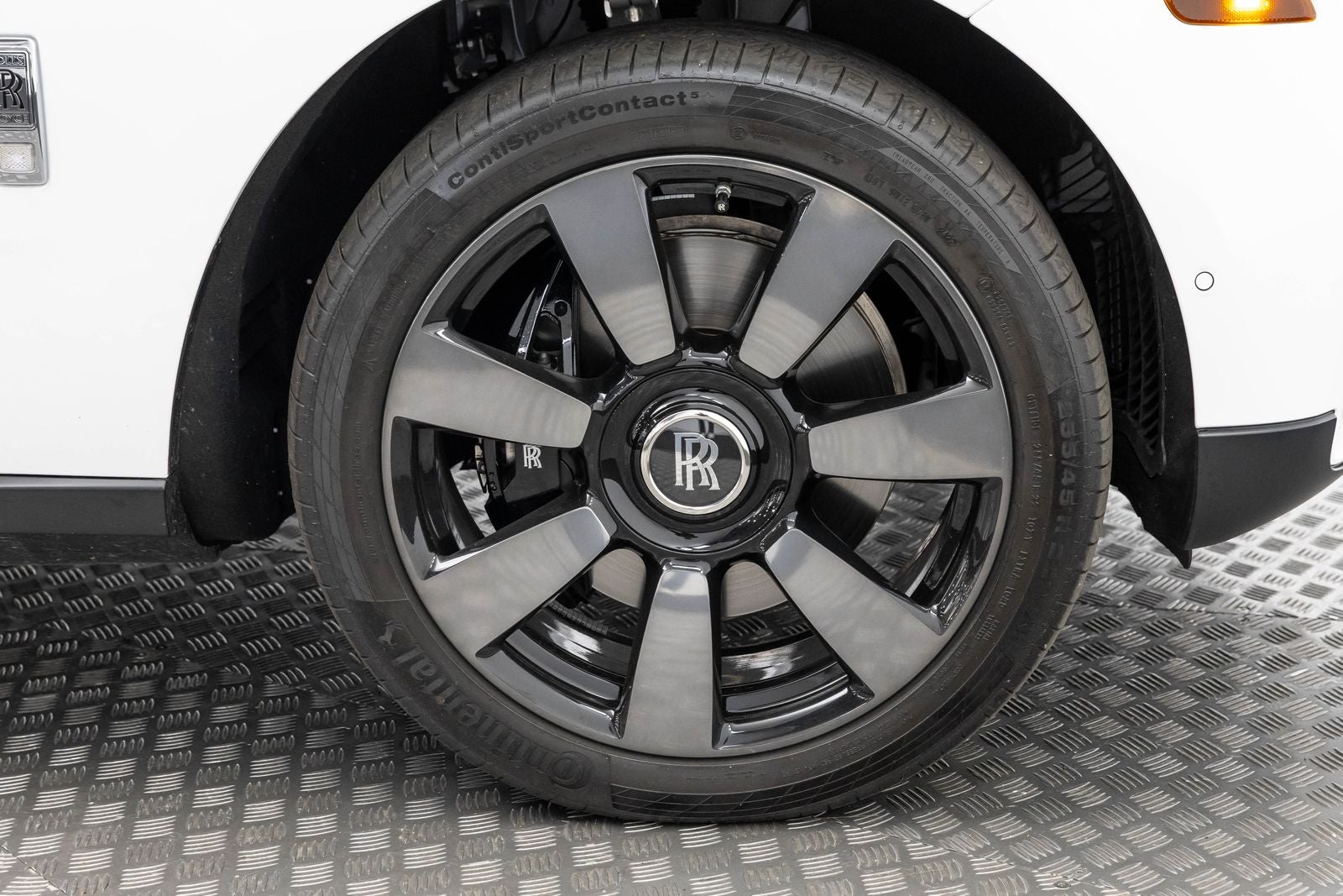 Rolls-Royce Cullinan SUV 2023