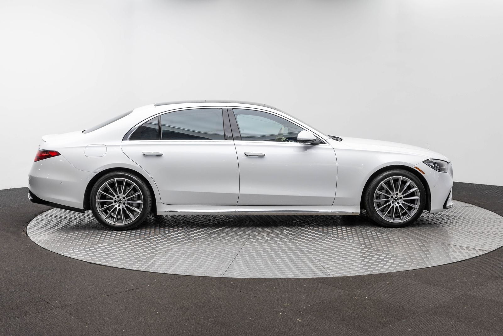 Mercedes-Benz S 580 2025 S 580