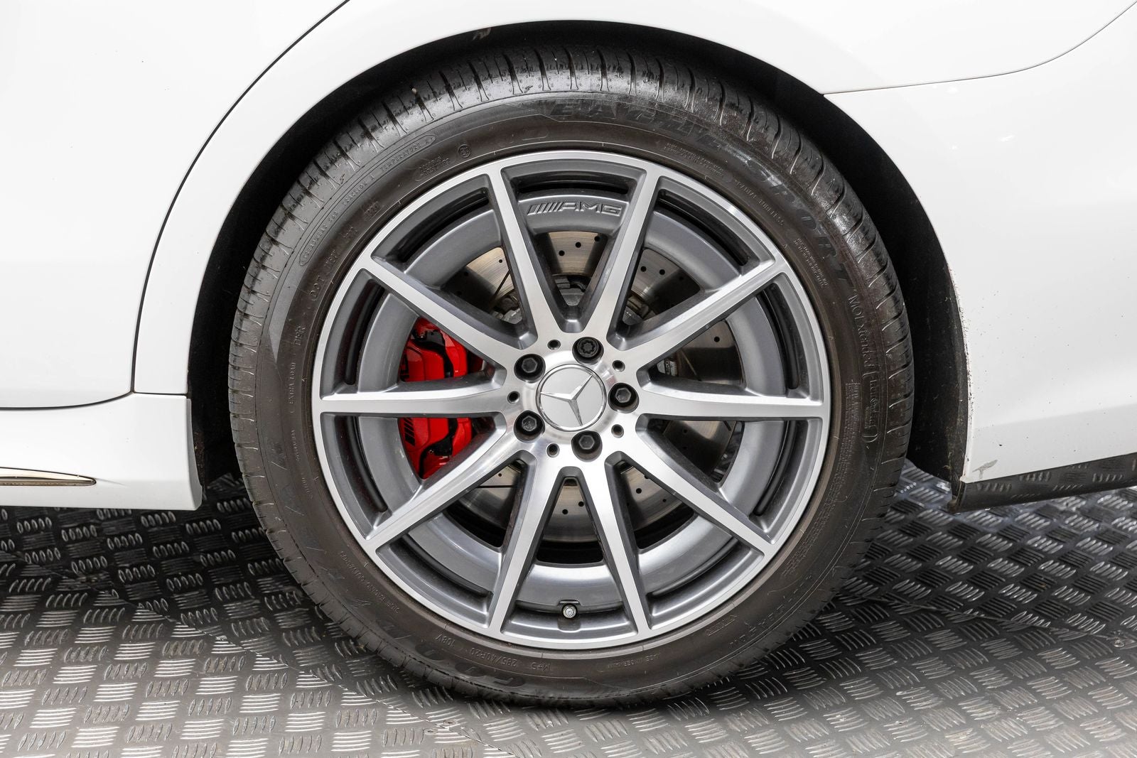 Mercedes-Benz AMG® S 63 E 2025 AMG® S 63 E