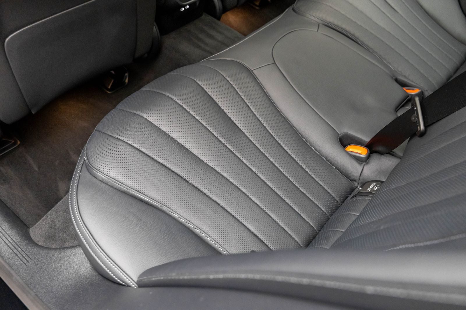 Mercedes-Benz E 450 2026