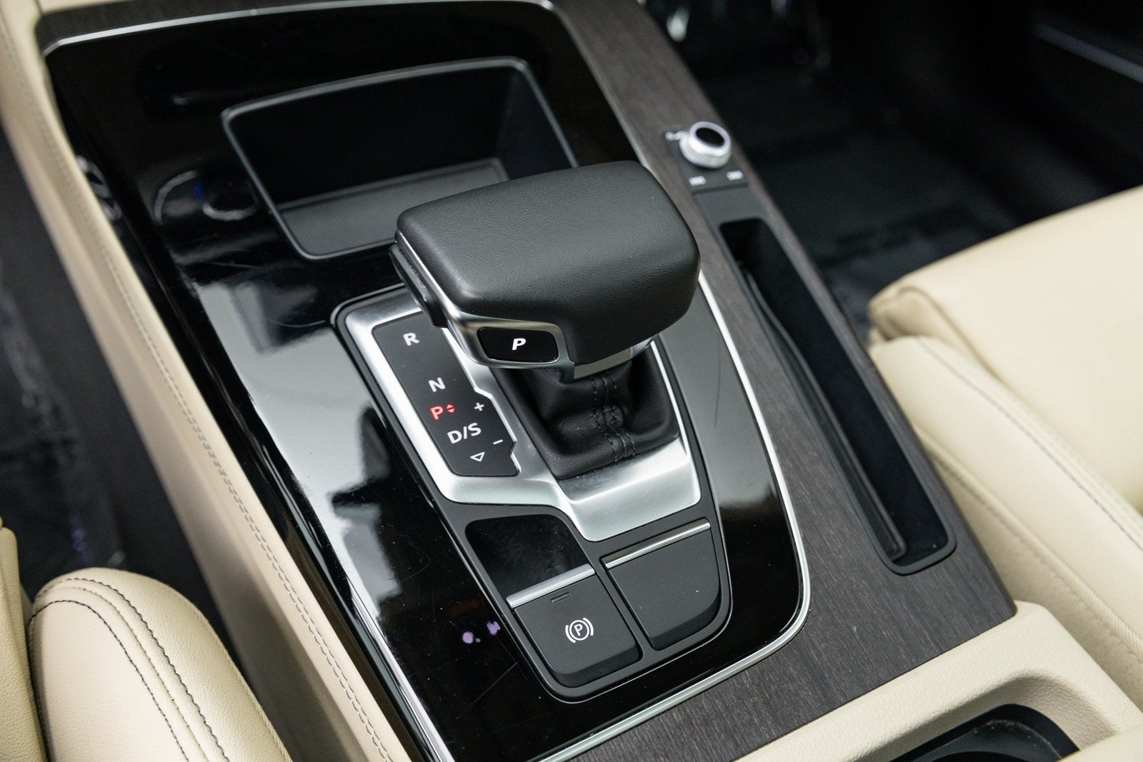 Audi Q5 S line Premium Plus 2024