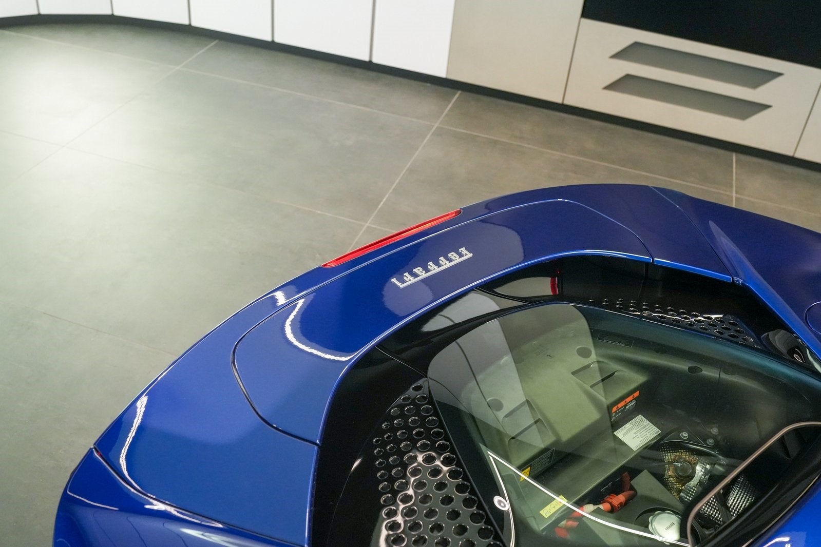 2022 Ferrari SF90 Spider Descapotable