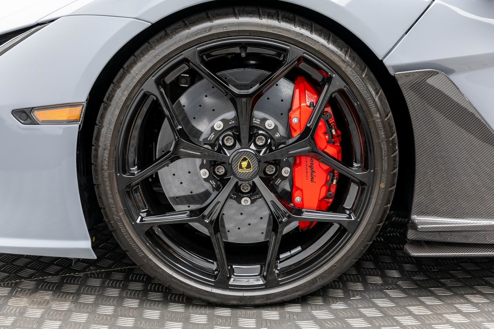 2024 Lamborghini Revuelto Coupé