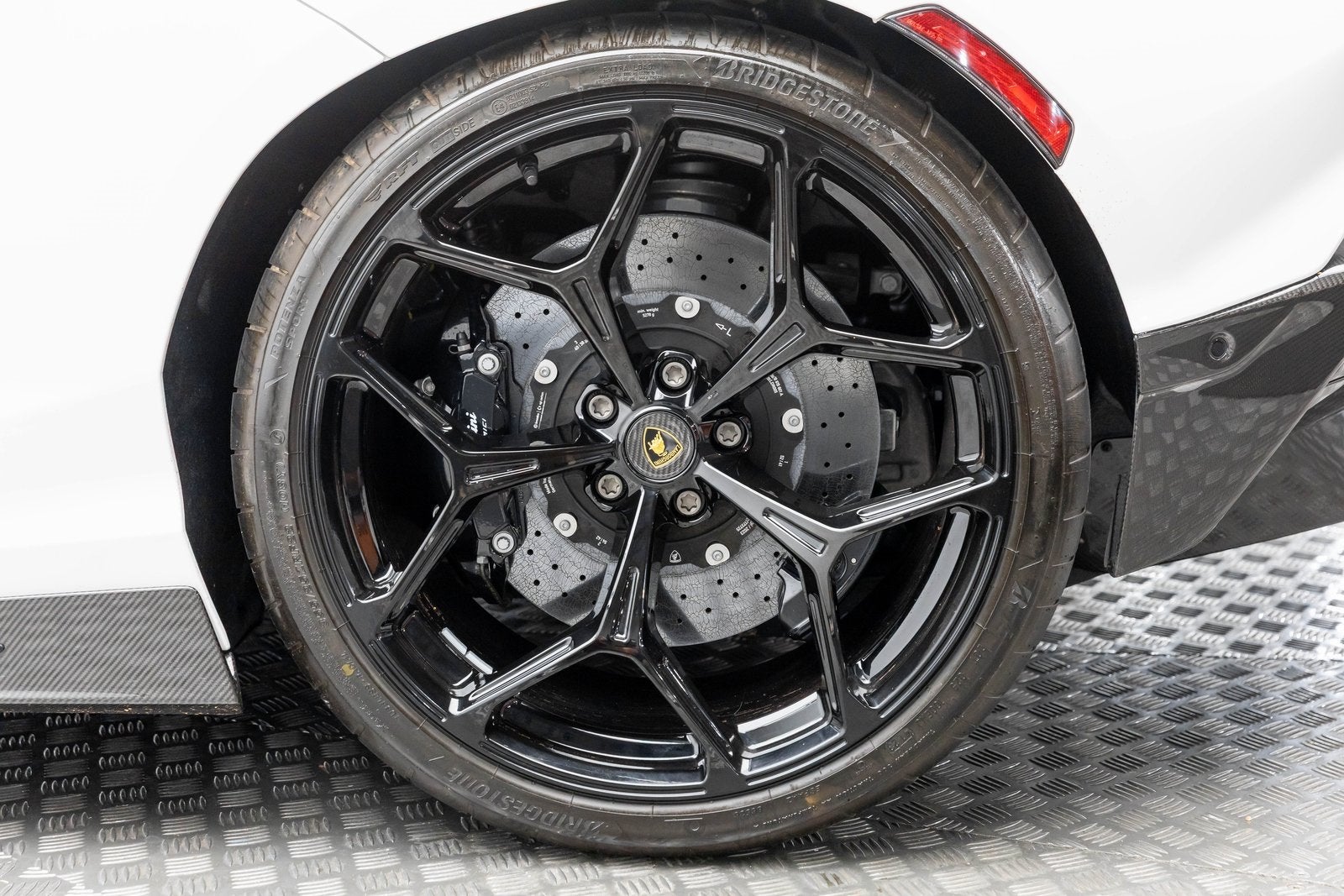 2024 Lamborghini Revuelto Coupé