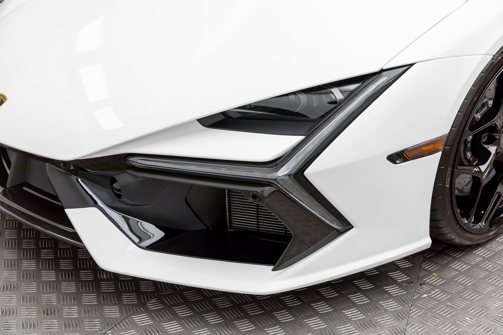2024 Lamborghini Revuelto Coupé
