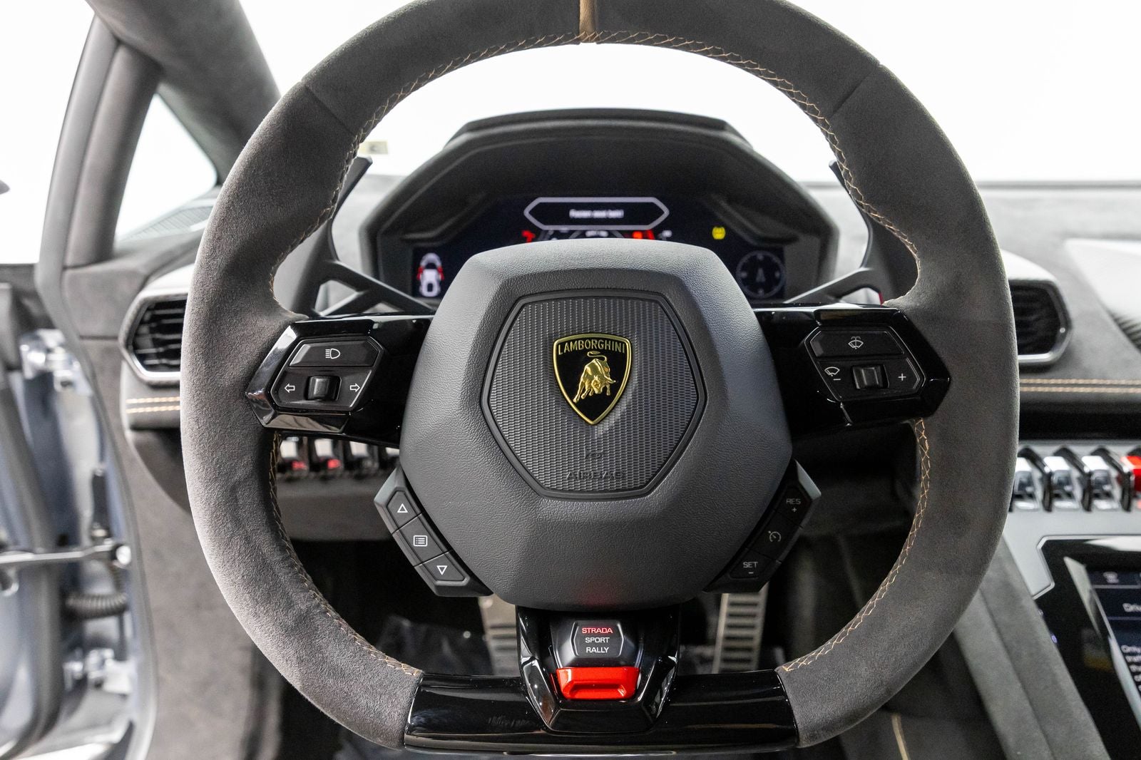 Lamborghini Huracán Sterrato Coupé 2024