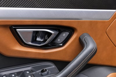 Lamborghini Urus AWD 2021