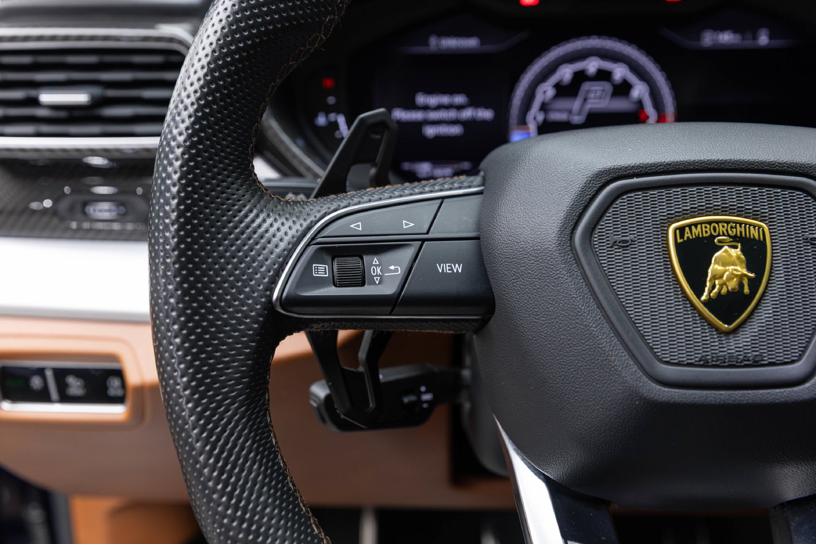 Lamborghini Urus AWD 2021
