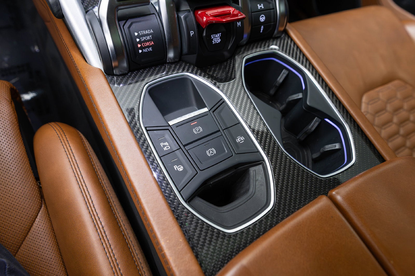 Lamborghini Urus AWD 2021