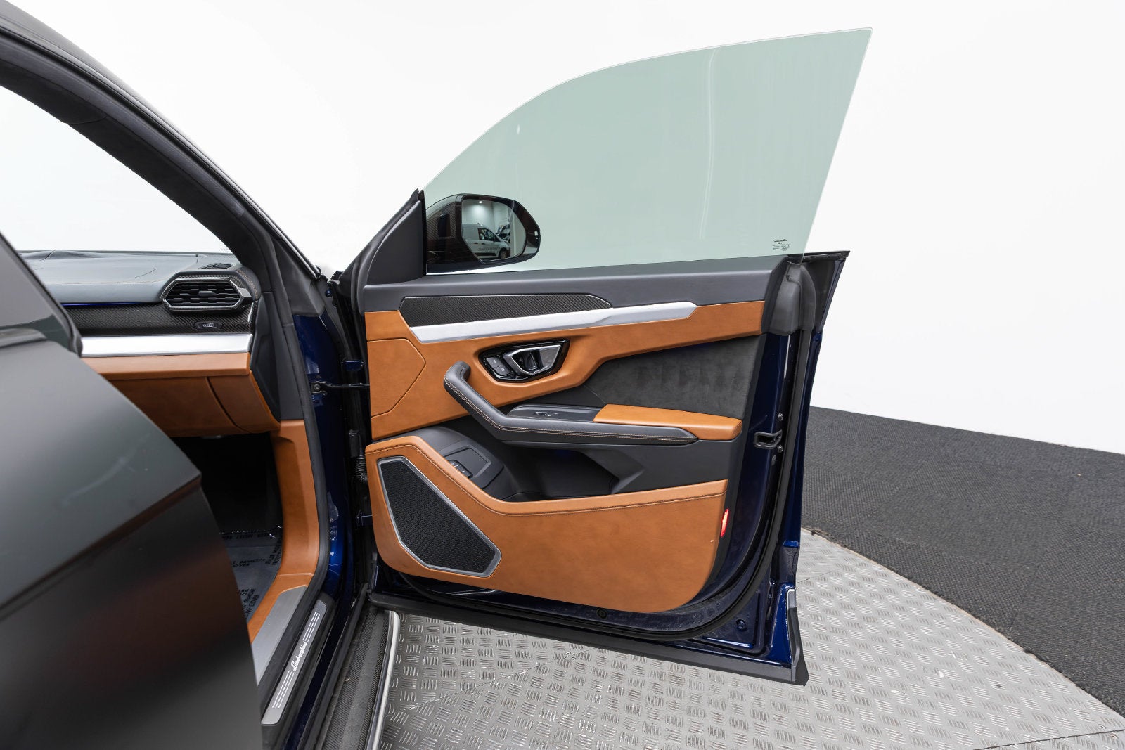 Lamborghini Urus AWD 2021