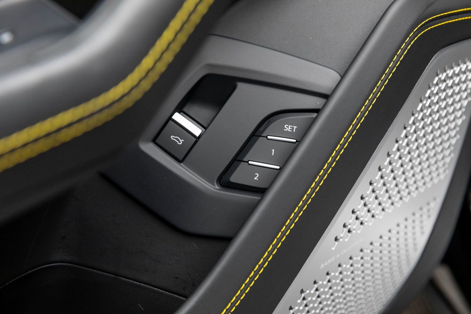 2022 Lamborghini Urus AWD