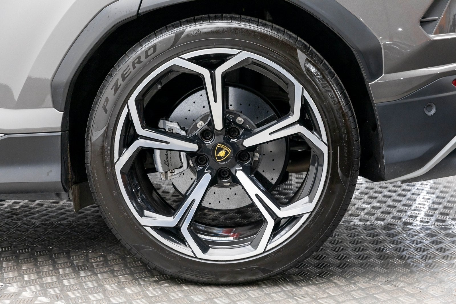 2022 Lamborghini Urus AWD