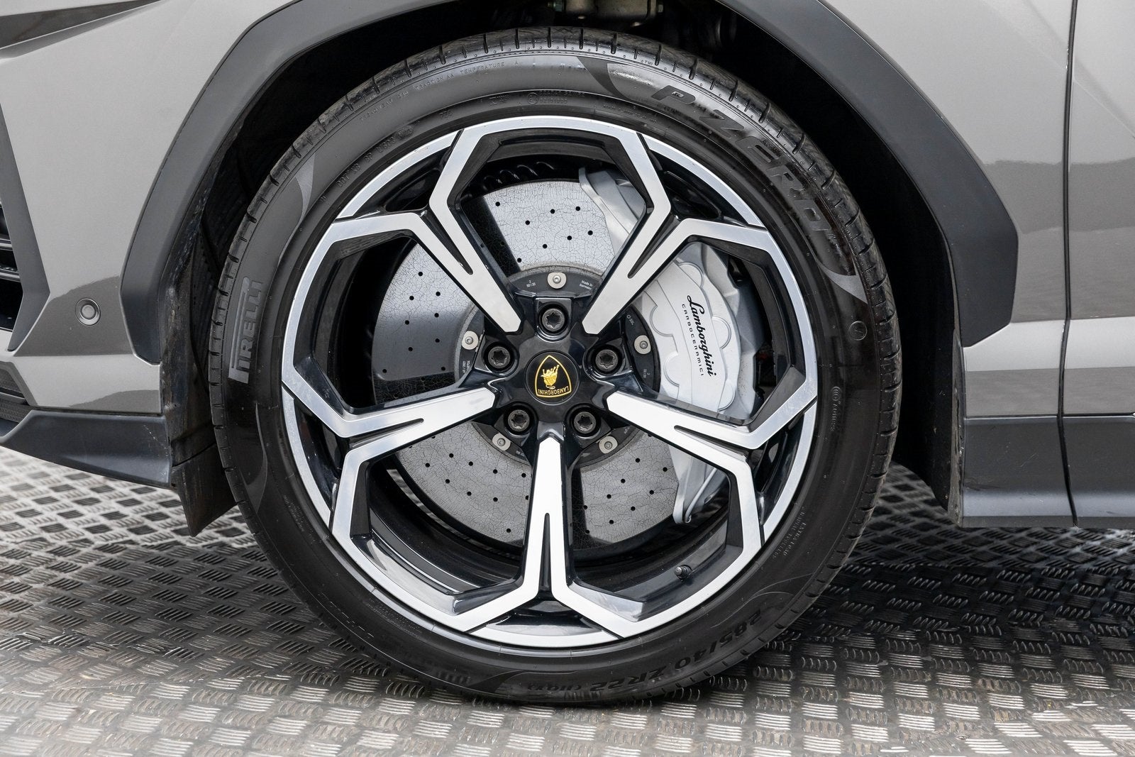 2022 Lamborghini Urus AWD