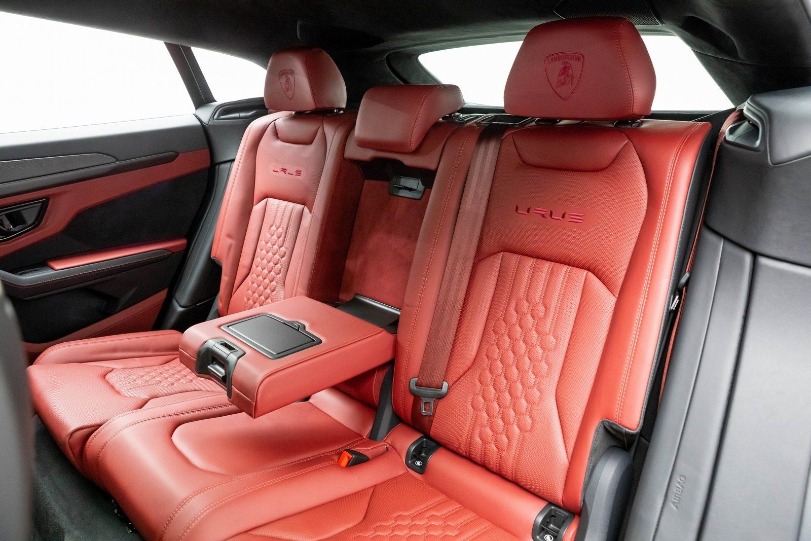 2023 Lamborghini Urus S