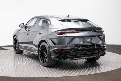 2023 Lamborghini Urus S