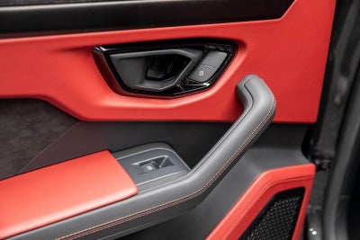 2023 Lamborghini Urus S