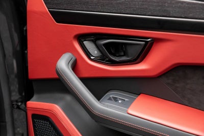 2023 Lamborghini Urus S