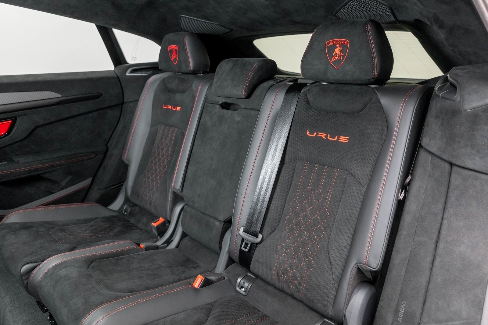 2024 Lamborghini Urus Performante