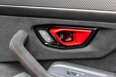 2024 Lamborghini Urus Performante